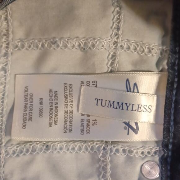 7 SEVEN Women's Bermuda  Denim Jeans Shorts. Size 12 - Picture 11 of 13